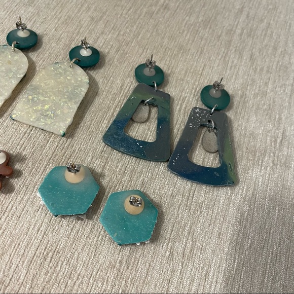 Set of 4 Handmade Polymer Clay Earring Set
Holiday/ Christmas Theme - Green - Picture 5 of 6